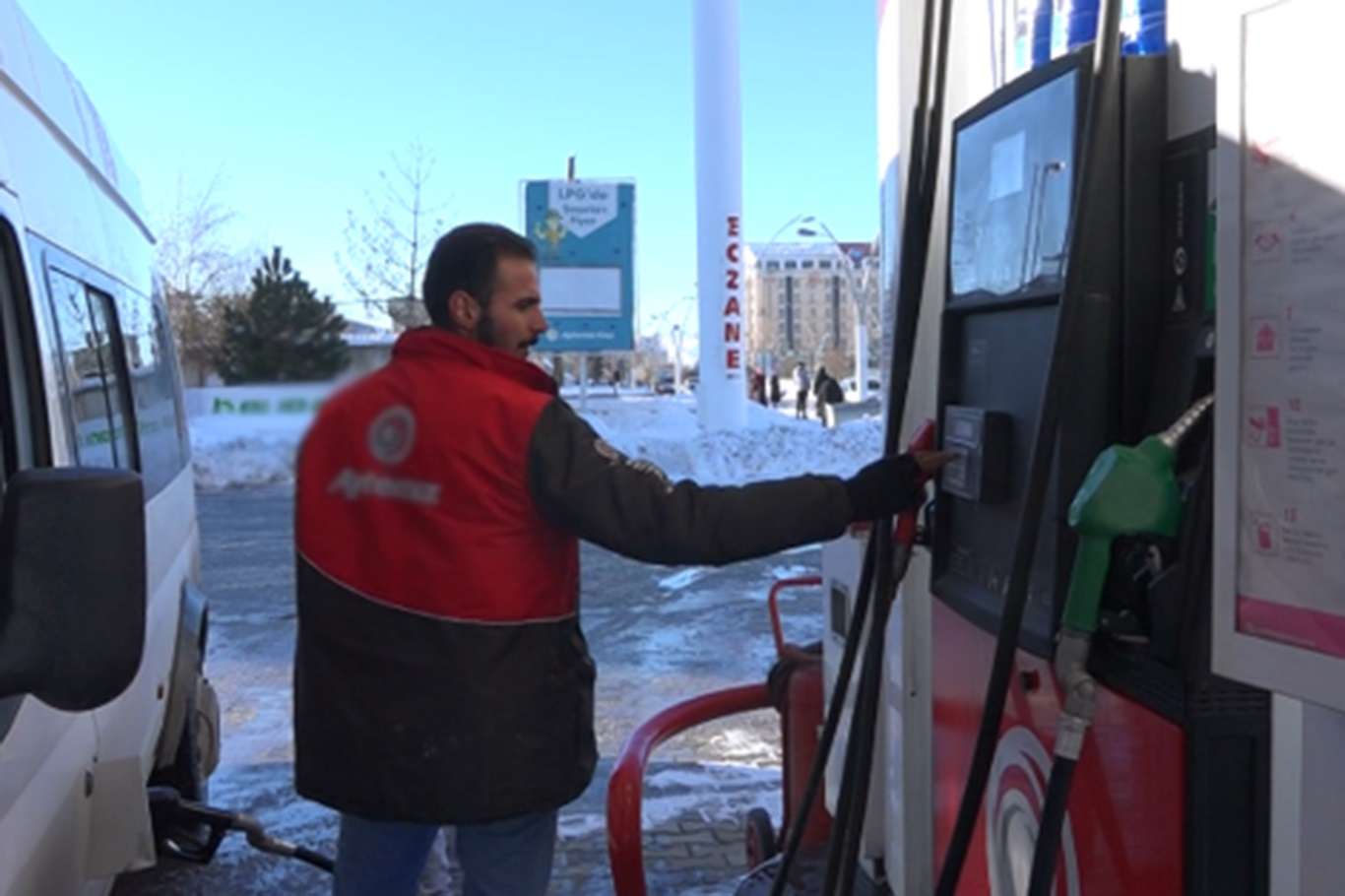 Akaryakıta gelen zamlar sürücüleri LPG yerine benzine yöneltti